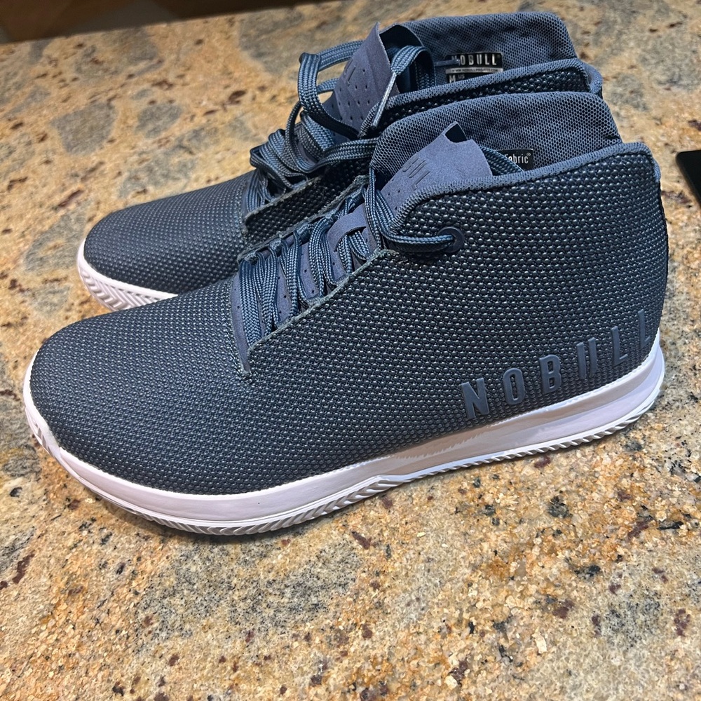 Nobull mid court trainer W10.5 M9